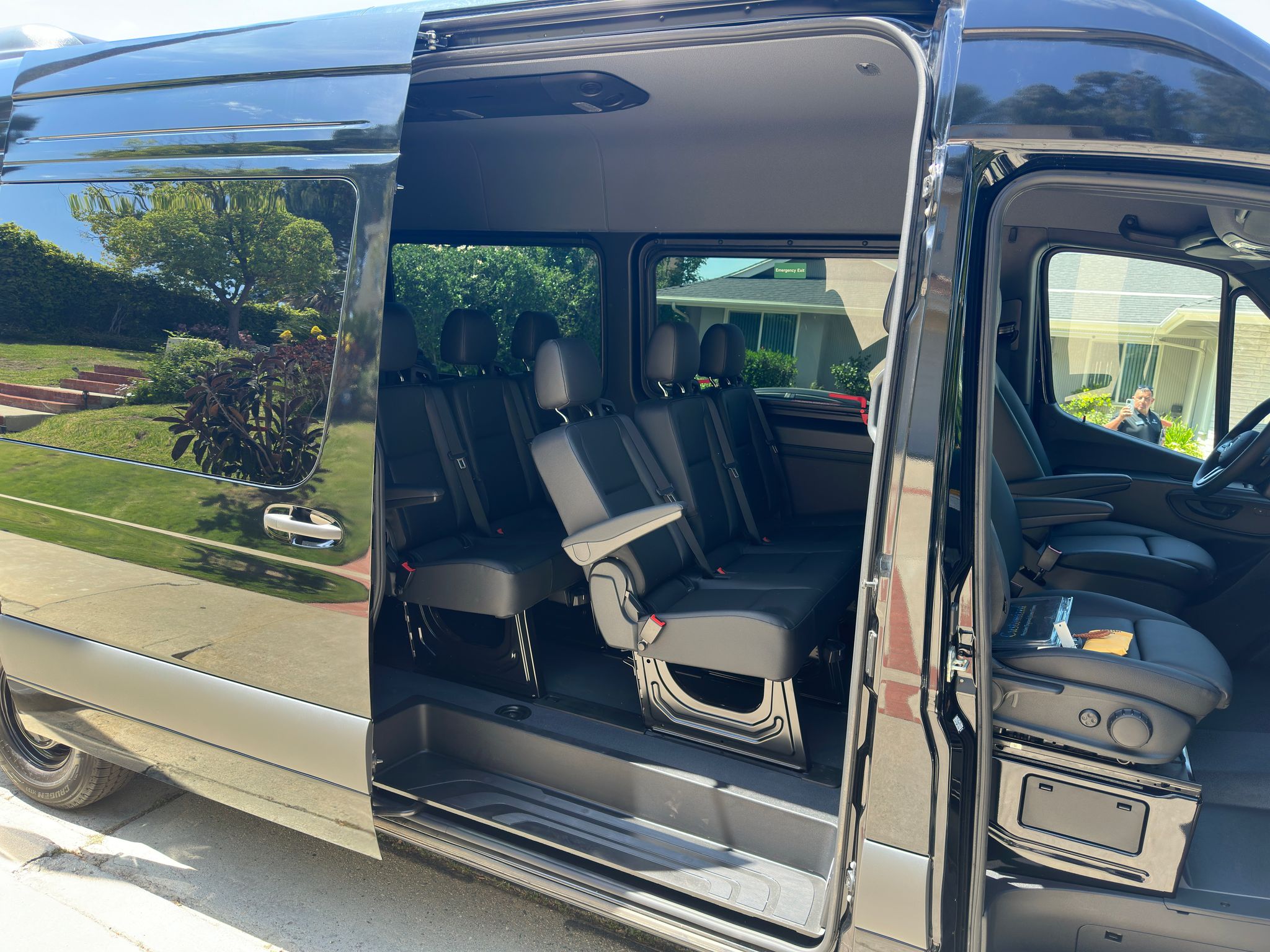 MERCEDEZ-BENZ SPRINTER 2500 15 PASSENGER Image 1