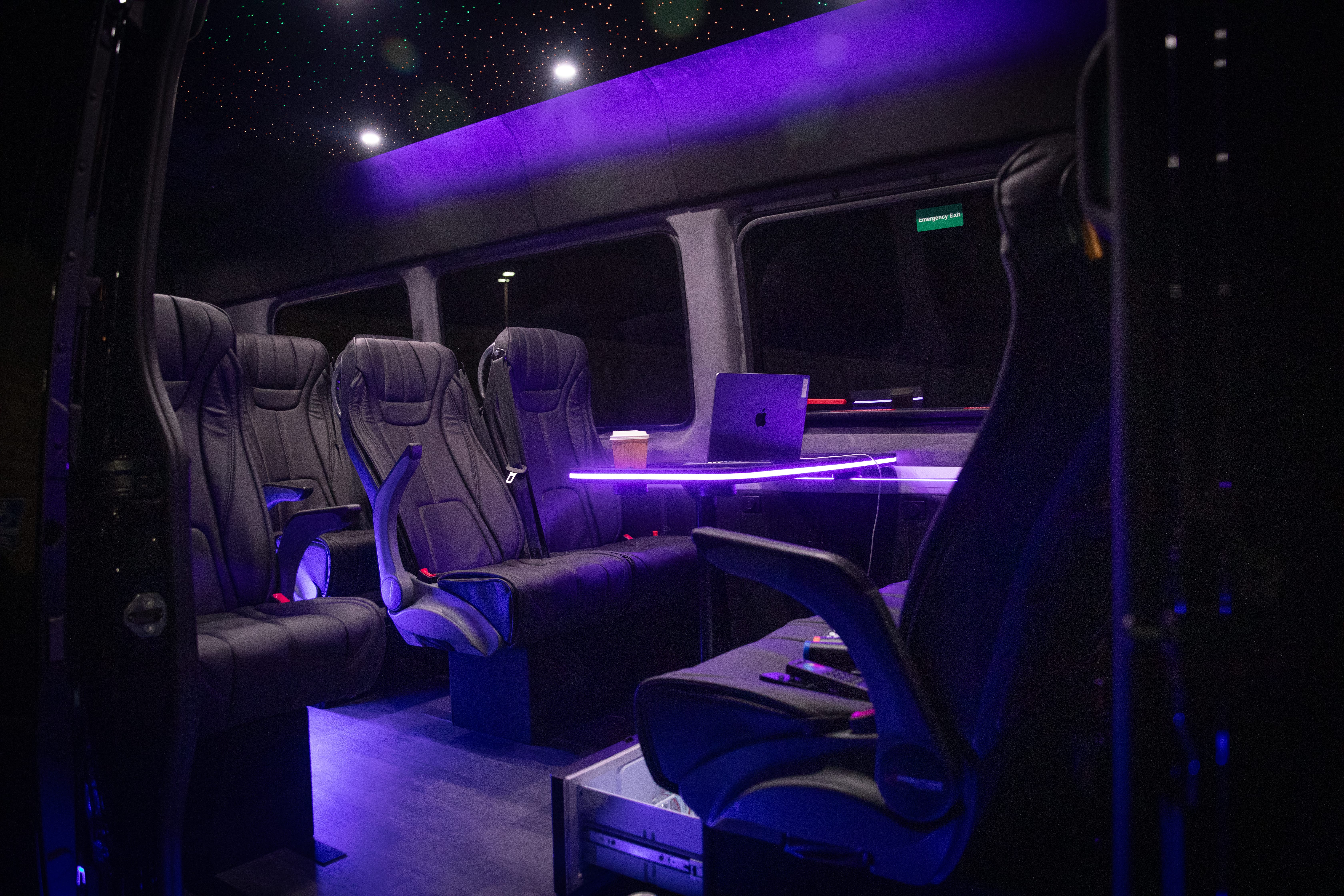 MERCEDEZ-BENZ SPRINTER 2500 14 PASSENGER Image 25